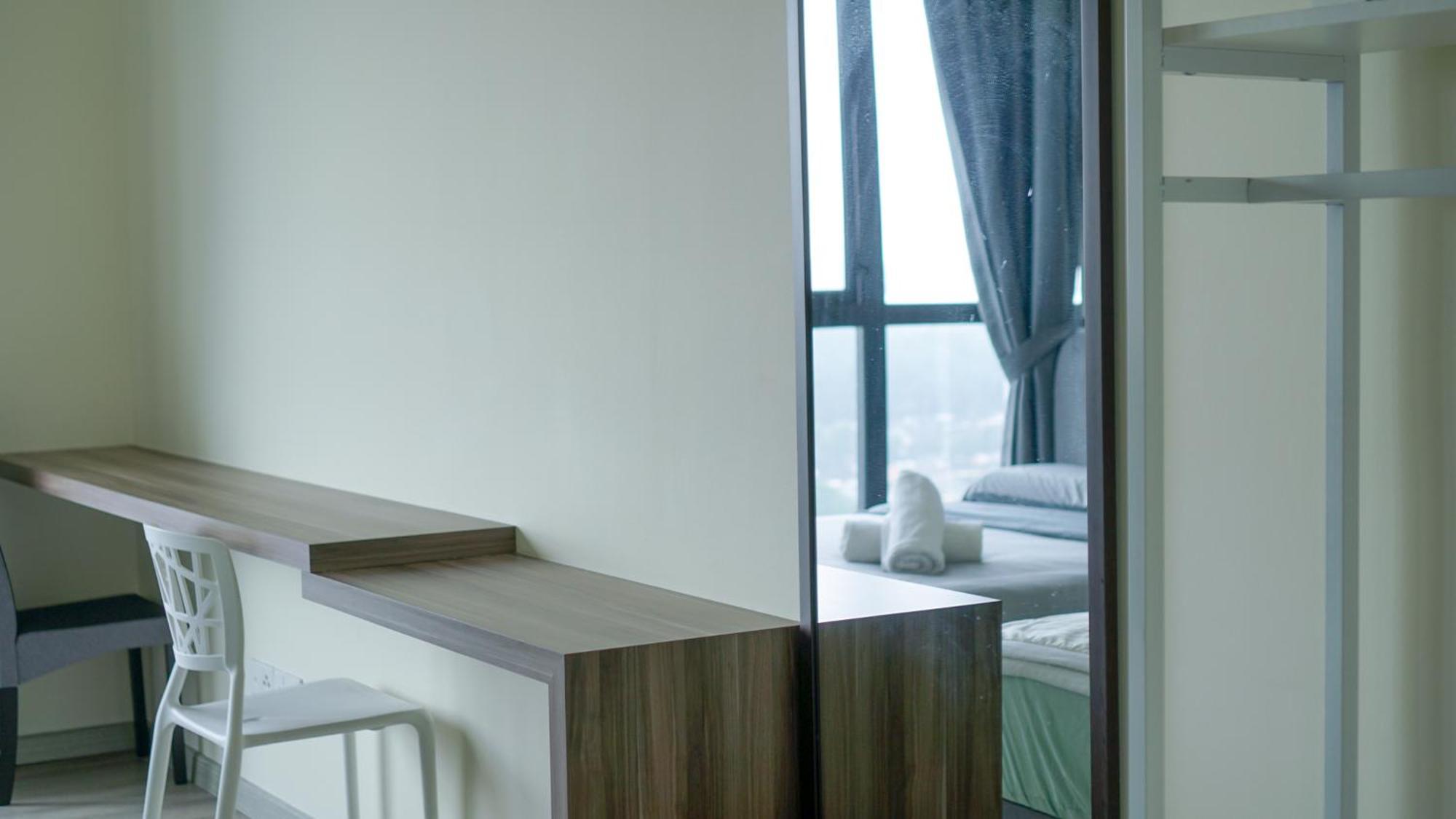 Mid Vally Southkey Jb, 2br, Wifi, 7 Mins To Ciq , 5-7pax Johor Bahru